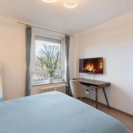 Charmentes Privatzimmer Mit Kueche, Naturgebiet Dusseldorf Luaran gambar