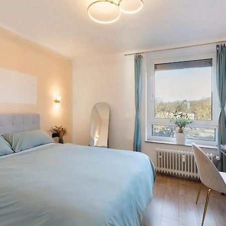 Charmentes Privatzimmer Mit Kueche, Naturgebiet Dusseldorf Luaran gambar